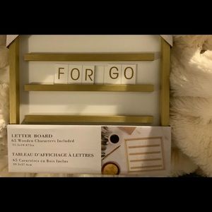 Barnes of Boston Letter board NWT